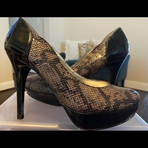 Guess heels